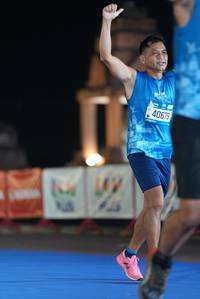 BIB: 40679
                            <button type="button" onclick="openModal(19759104)" class="btn btn-primary btn-sm float-right btn-popup" data-toggle="modal" data-target=".modal-high-quality">
                        <i class="fas fa-shopping-cart"></i> Add to Cart
                    </button>
                                            <button type="button" onclick="isThisMe(19759104, true)" class="btn btn-success btn-sm float-right btn-popup btn-isme hidden" data-toggle="tooltip" data-placement="bottom" title="นี่คือรูปของคุณใช่ไหม คลิกที่นี่เพื่อเอาเข้าอัลบั้ม">
                        <i class="fas fa-plus"></i> Add to album
                    </button>
                    <button type="button" onclick="isThisMe(19759104, false)" class="btn btn-warning btn-sm float-right btn-popup btn-isnotme hidden">
                        <i class="fas fa-ban"></i> Remove from album
                    </button>